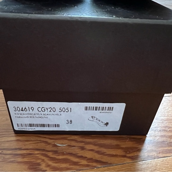 Authentic Gucci Viola Purple Suede Flats with Black Velvet Bow Size 38 - Picture 3 of 15